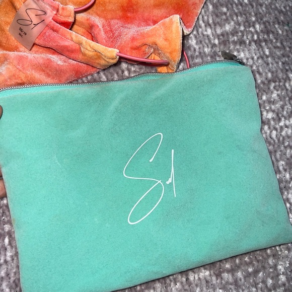 Sel Doval Arlene studios soleil tinikini - Picture 6 of 10